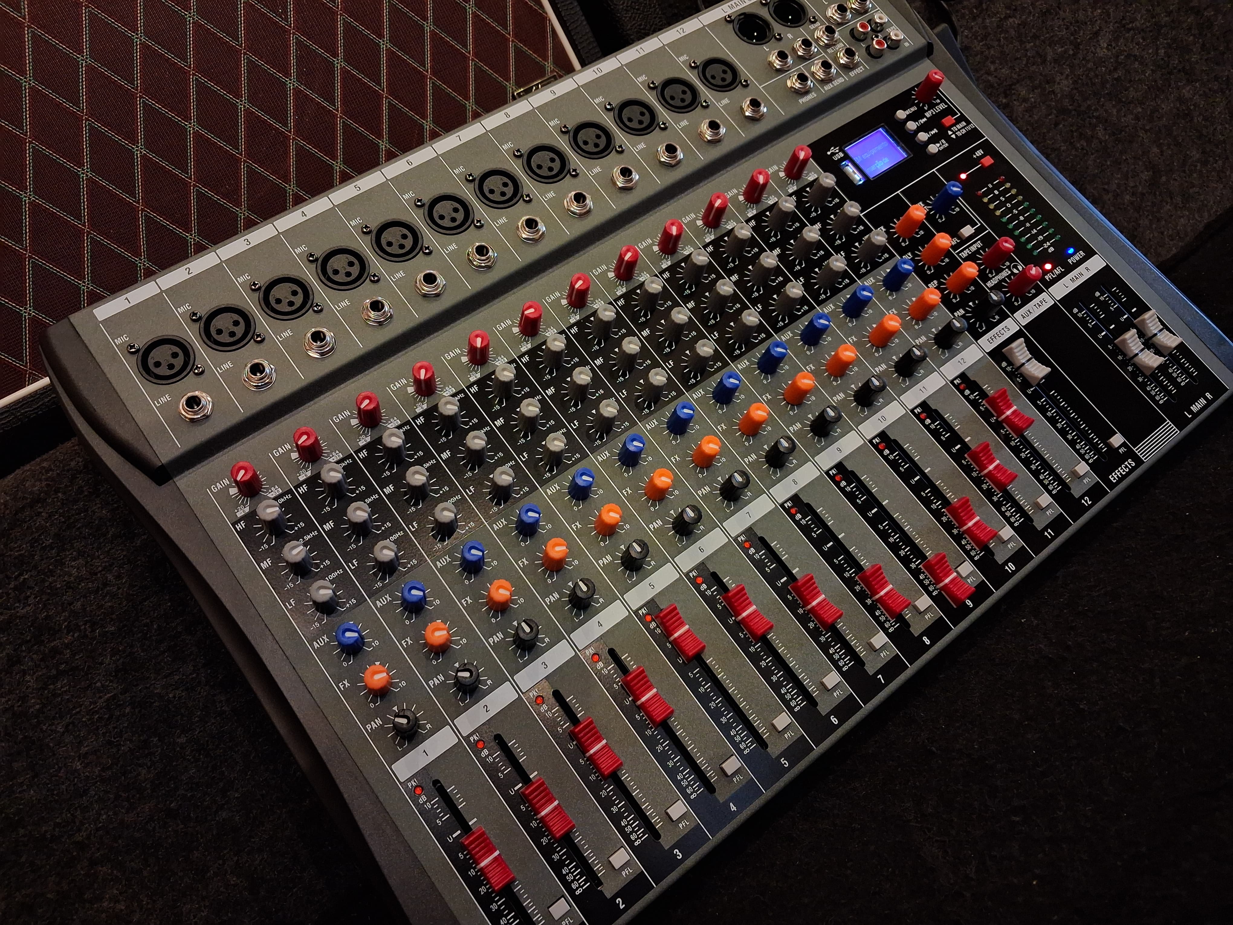 Mixer Vedo de 12 canais VDA-212L 