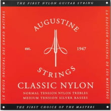 Encordoamento Augustine Classic Red Nylon  Tensão: Média nos baixos e nas primas.