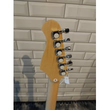  Guitarra Malibu Strato EG-22 