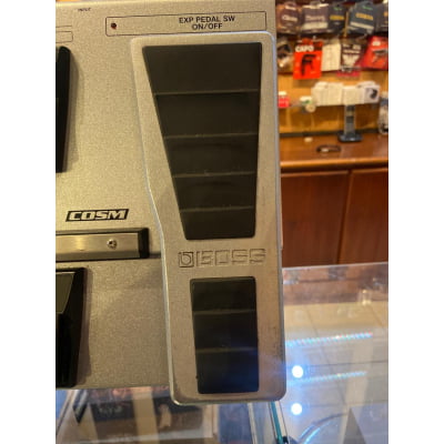 Pedaleira p/Guitarra BOSS GT-10 c/capa e fonte (SEMI NOVA)